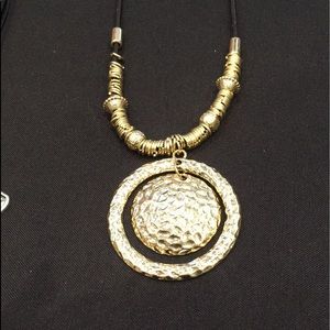 Gold circle necklace